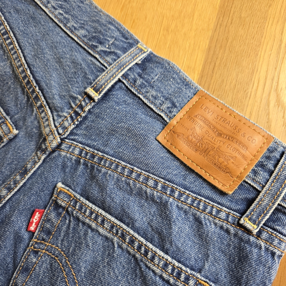 Levi's Ribcage High Waisted Jean Short Embroidered Daisy Short 24 - Picture 9 of 15